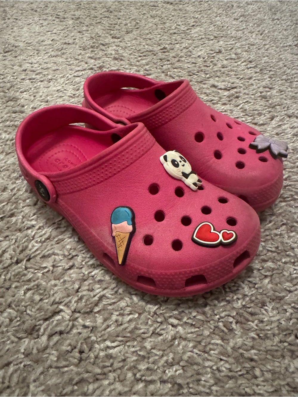 Kids pink Crocs - Picture 2 of 4